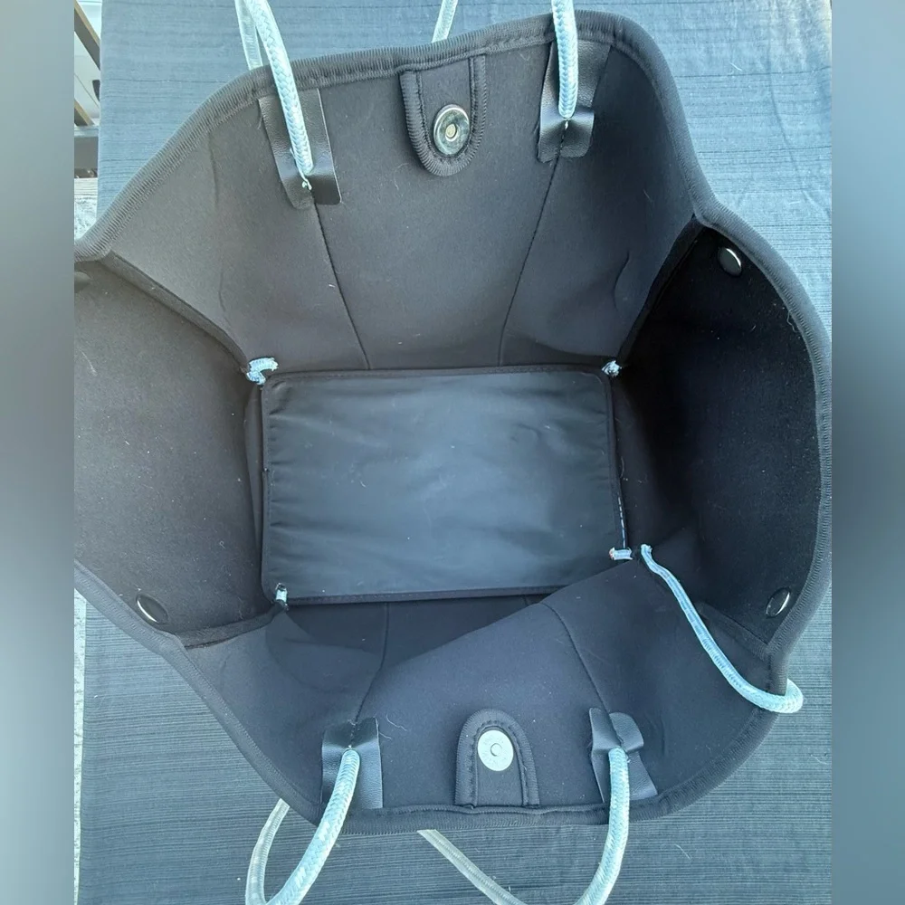 Threaded Pear Neoprene Geometric Blue and Pink Tote Bag with Pouch - Picture 4 of 5